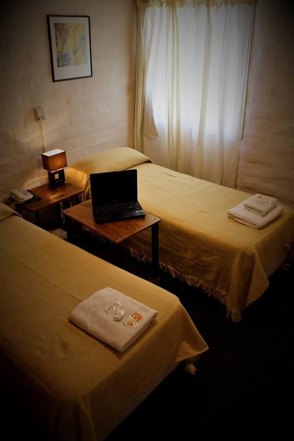 Hotel La Fundacion General Roca Esterno foto